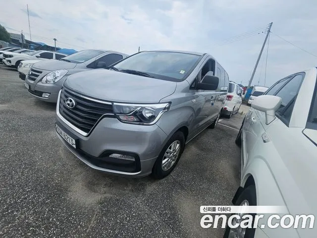 Hyundai Starex