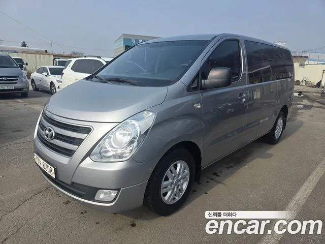 Hyundai Starex