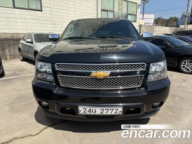 Chevrolet Suburban Van — экстерьер