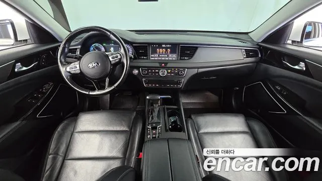 Kia K7 — интерьер