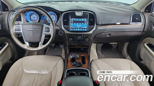 Chrysler 300C — интерьер
