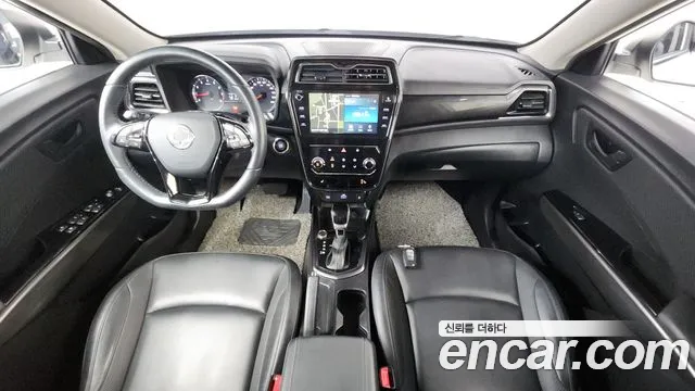 KG Mobility Tivoli — интерьер