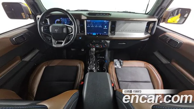 Ford Bronco — интерьер