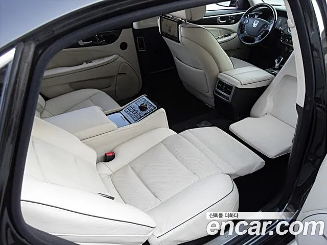 Hyundai Equus