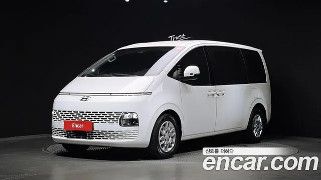 Hyundai Staria