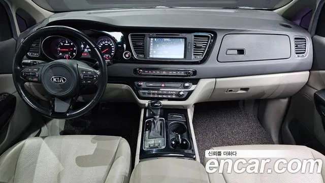 Kia Carnival — интерьер