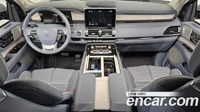 Lincoln Navigator — интерьер