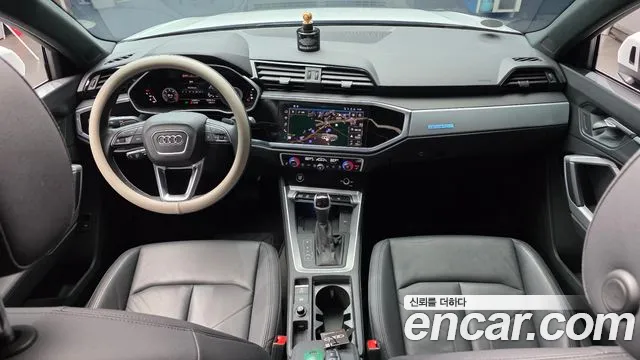 Audi Q3 — интерьер