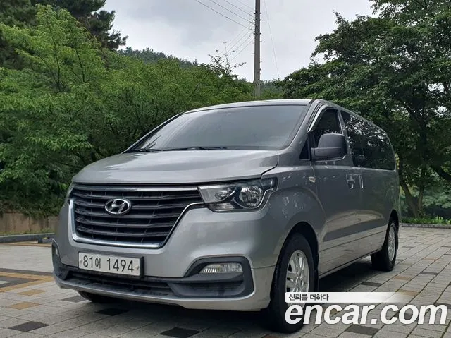 Hyundai Starex