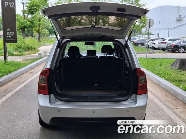 Kia Carens — интерьер