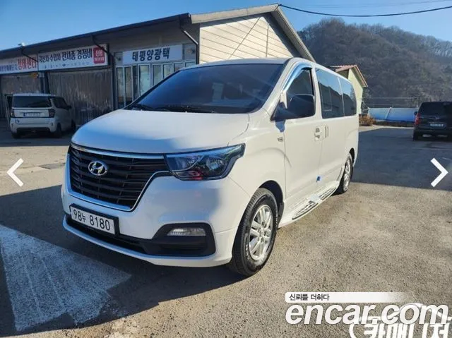 Hyundai Starex