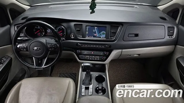 Kia Carnival — интерьер