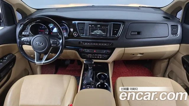 Kia Carnival — интерьер