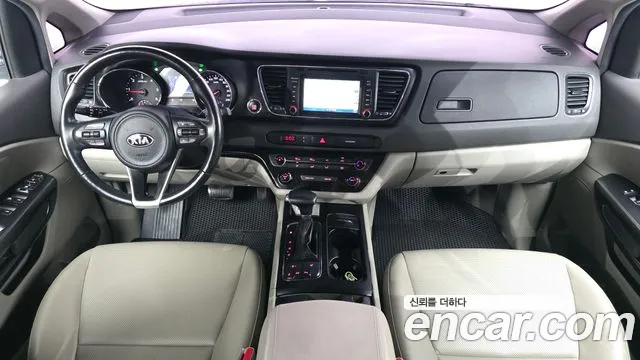 Kia Carnival — интерьер
