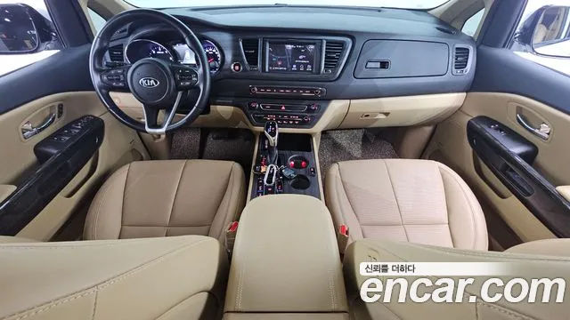 Kia Carnival — интерьер