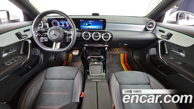 Mercedes-Benz CLA-класс — интерьер