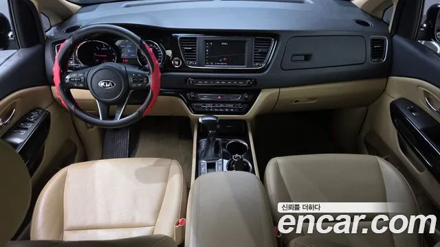 Kia Carnival — интерьер