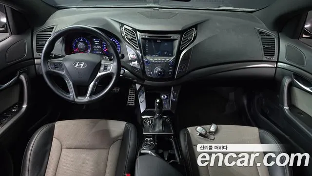 Hyundai i40 — интерьер