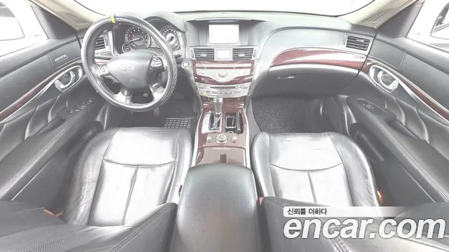 Infiniti M — интерьер