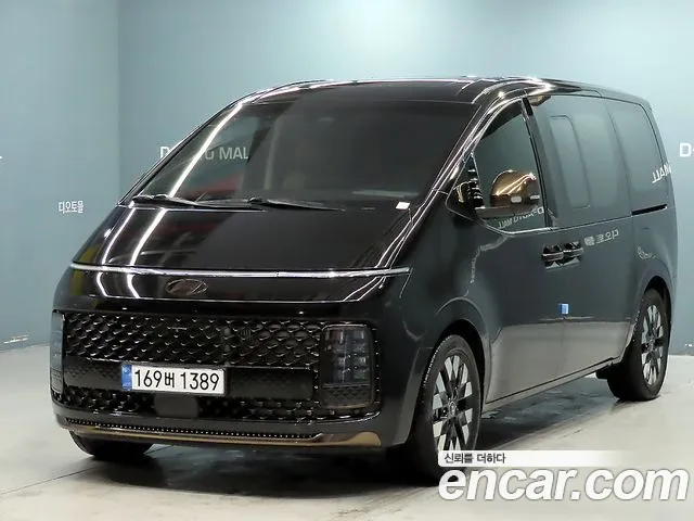 Hyundai Staria