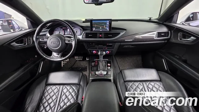 Audi S7 — интерьер