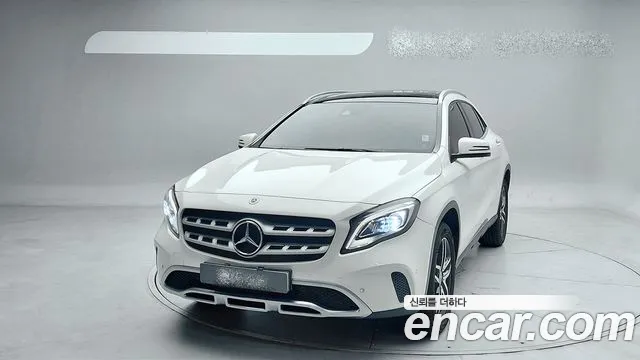 Mercedes-Benz GLA-класс