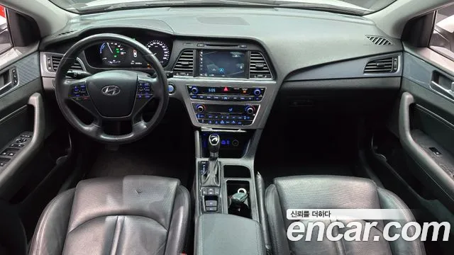 Hyundai Sonata — интерьер