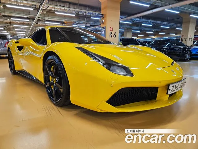 Ferrari 488
