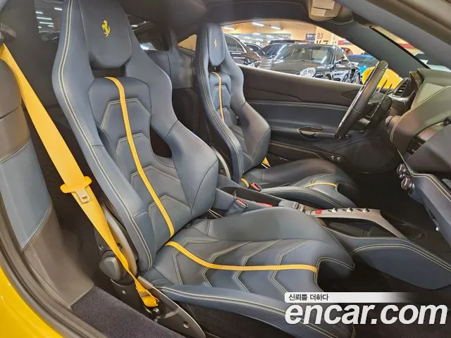 Ferrari 488 — интерьер
