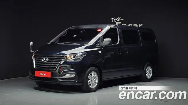 Hyundai Starex