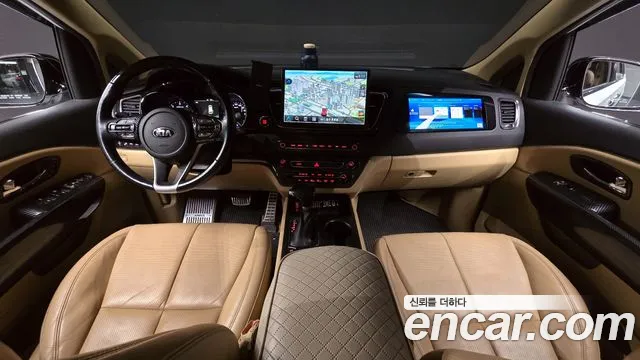 Kia Carnival — интерьер