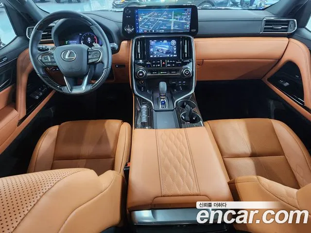 Lexus LX — интерьер