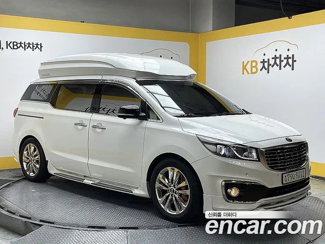Kia Carnival — экстерьер