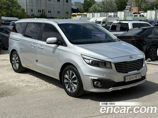 Kia Carnival — экстерьер