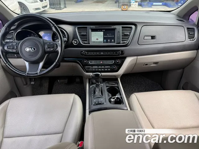 Kia Carnival — интерьер