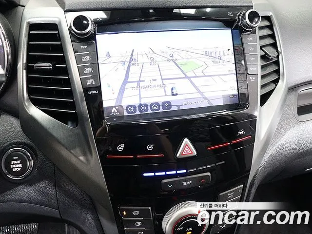 KG Mobility Tivoli — интерьер