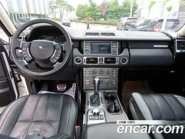 Land Rover Range Rover — интерьер