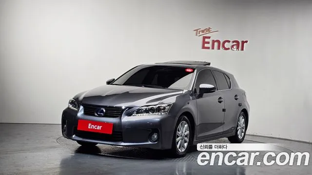 Lexus CT200h