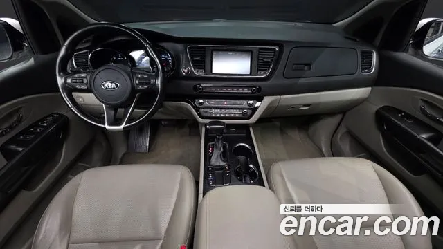 Kia Carnival — интерьер