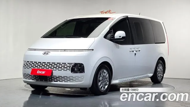 Hyundai Staria