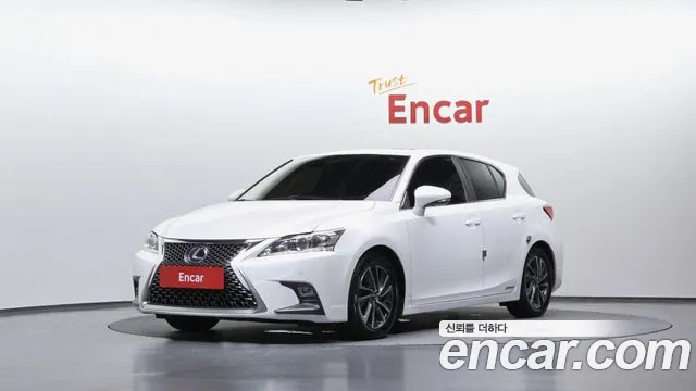 Lexus CT200h