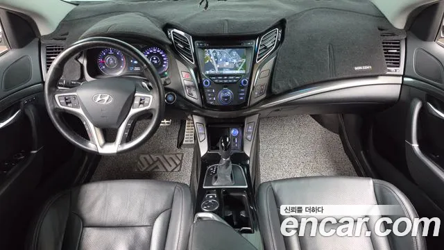 Hyundai i40 — интерьер
