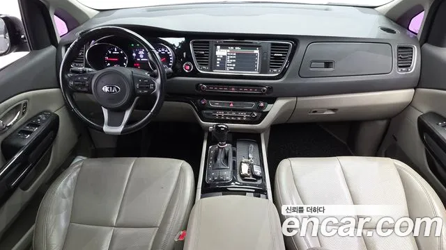 Kia Carnival — интерьер