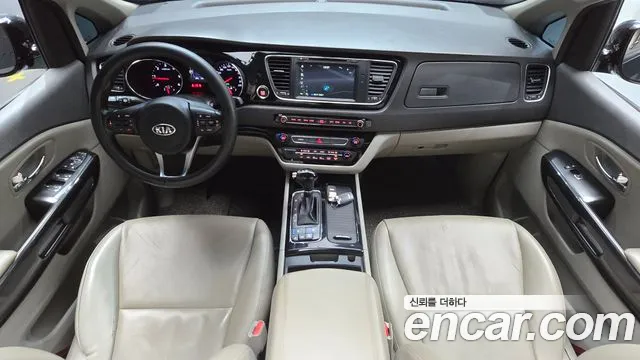 Kia Carnival — интерьер