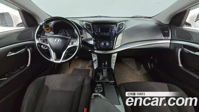 Hyundai i40 — интерьер