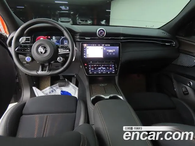 Maserati Grecale — интерьер
