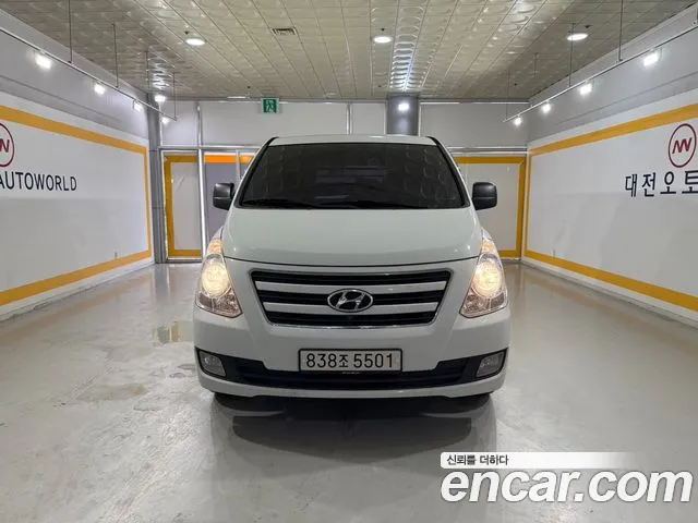 Hyundai Starex