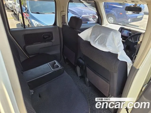 Nissan Cube — интерьер