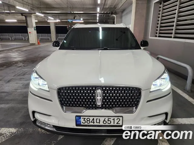 Lincoln Aviator