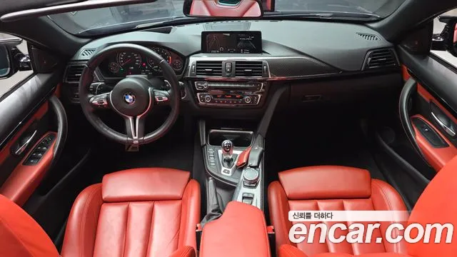 BMW M4 — интерьер